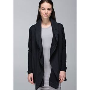 NWOT Lululemon Blissed Out Wrap - 8